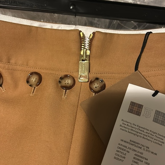 New authentic Burberry wide leg pants - Picture 9 of 9